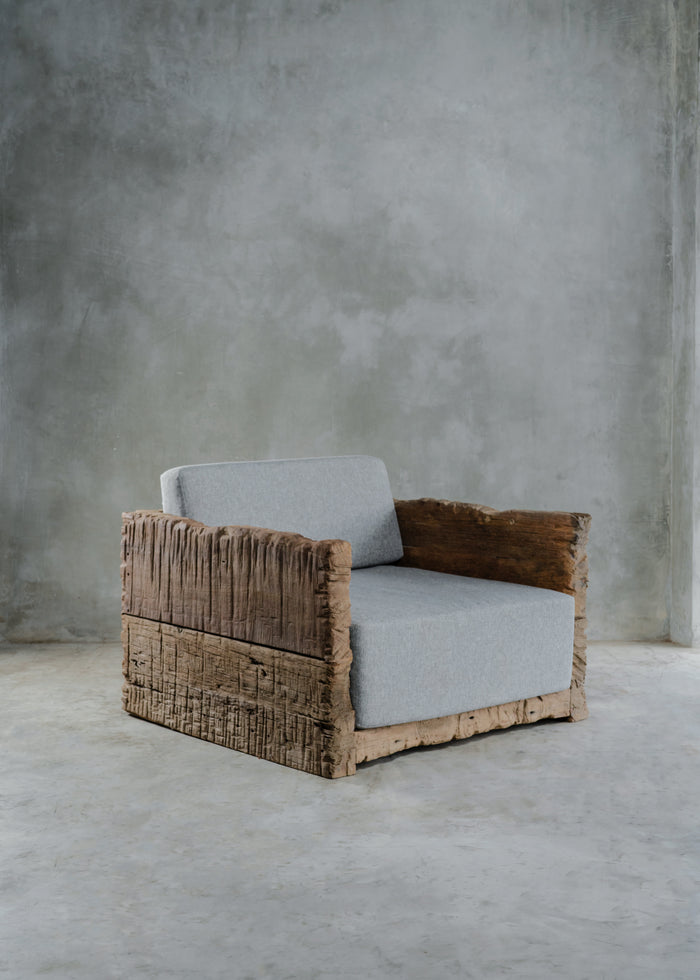 DNA Sofa single with 25cm cushion